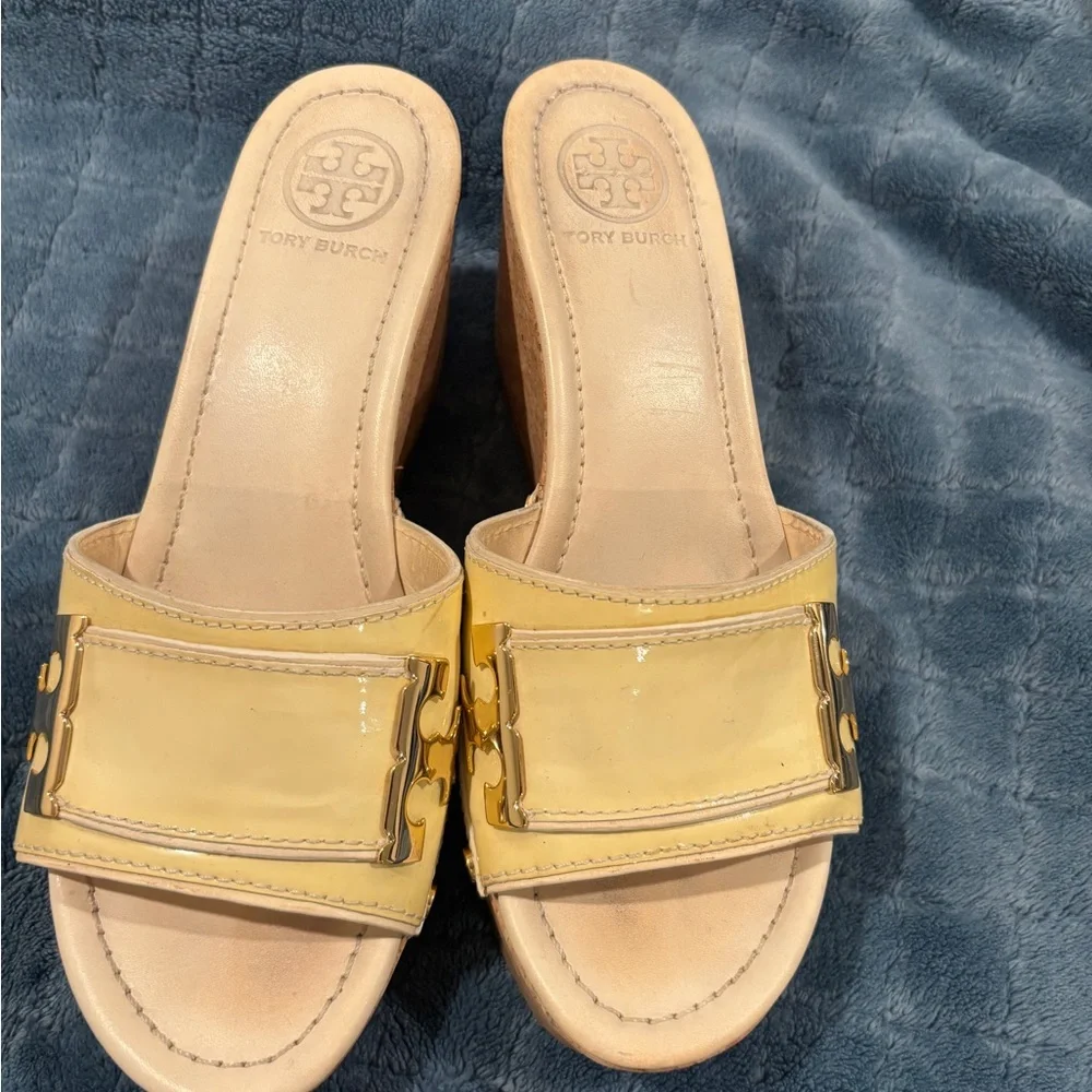 Tory Burch Yellow Cork Wedge Sandals - Picture 5 of 10